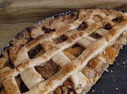 Una foto de postres de manzana y canela