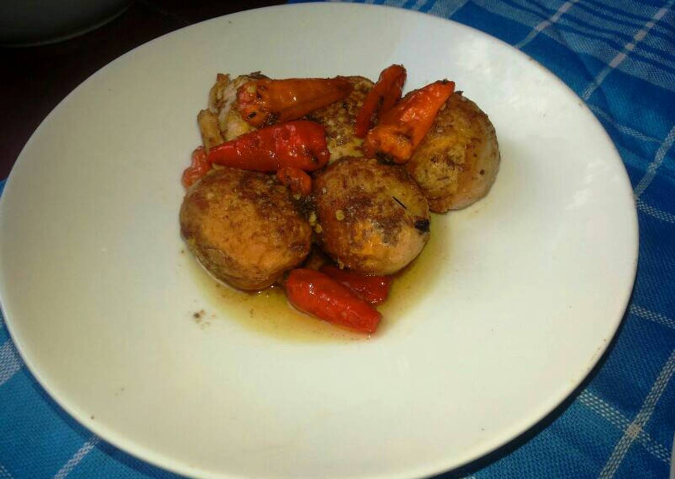 Telur rebus bumbu uyah sere tabia (garam terasi cabe)