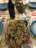 Linguini integral con crema de espinaca, nata, queso y nueces