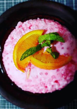 A picture of Strawberry Sago Custard Pudding.