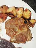 Codillo con papas en salsa de chile seco