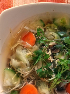 Una foto de Sopa de col 🥣💚