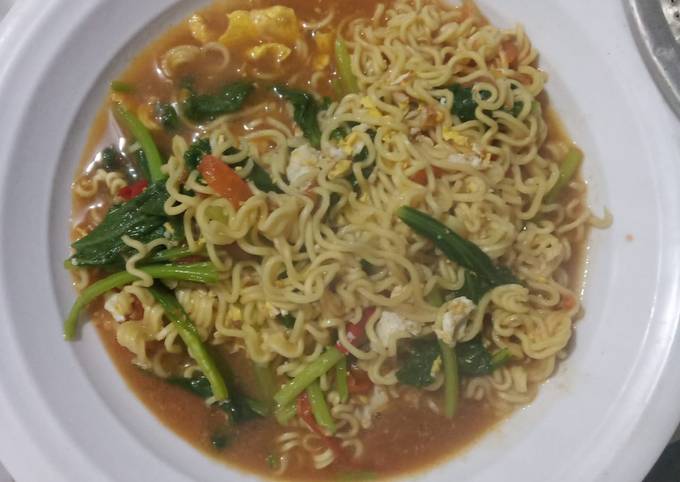 Resep Mie Kuah Sawi Tomat Pedas Oleh Mia Ariskha Cookpad