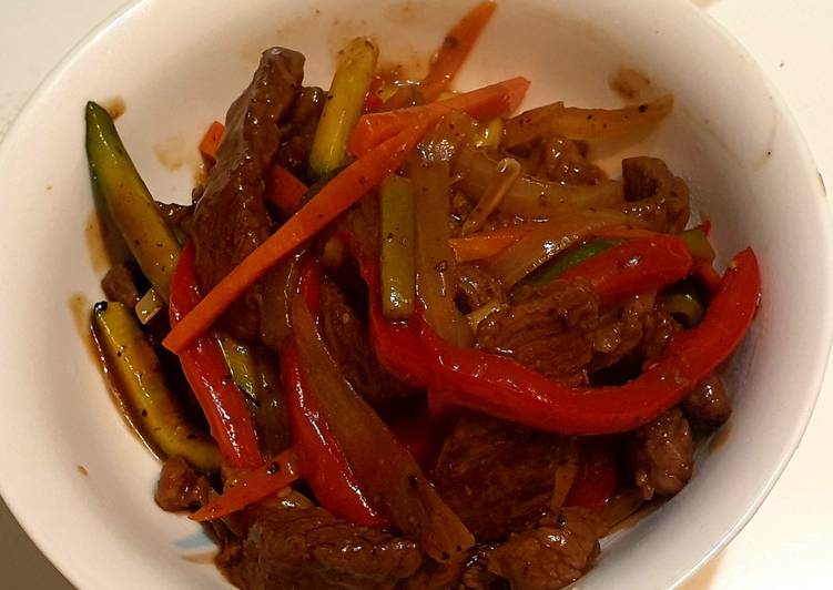 Recipe of Super Quick Homemade Pepper steak and vegetable stir fry