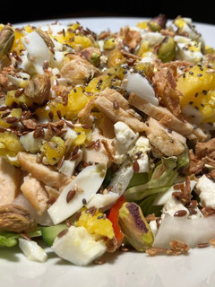 Una foto de Ensalada con pistachos