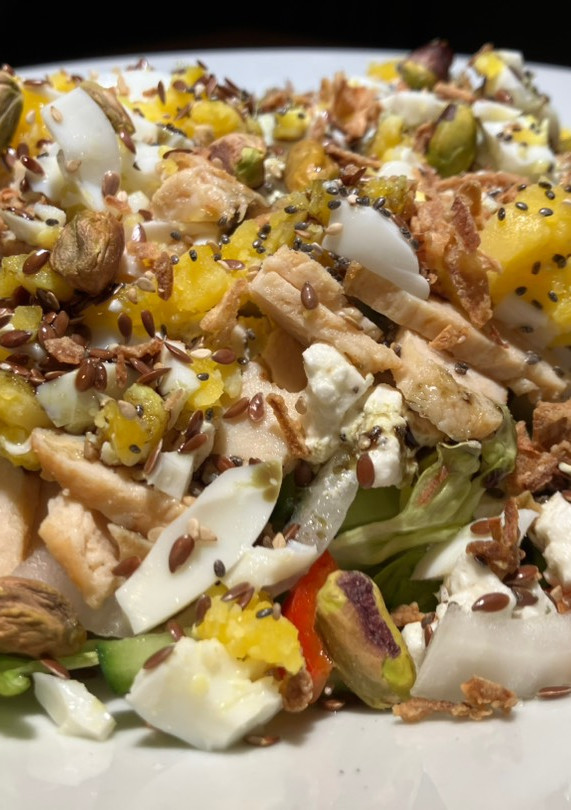Una foto de Ensalada con pistachos