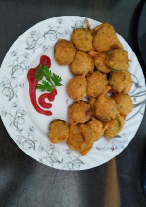 गिलक्याची भजी रेसिपी चे मुख्य फोटो 