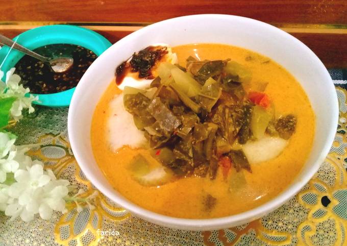 Lontong Sayur Daun Melinjo