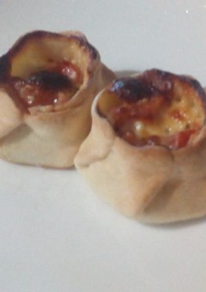 Una foto de Canastitas de caprese