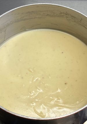 A picture of White Sauce (béchamel sauce).