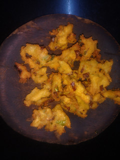 Aval /poha pakkoda செய்முறை முக்கிய புகைப்படம்