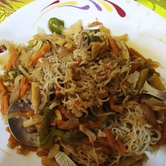 Gravy CHICKEN NOODLES A picture of Gravy CHICKEN NOODLES.