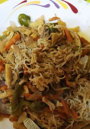 A picture of Gravy CHICKEN NOODLES.