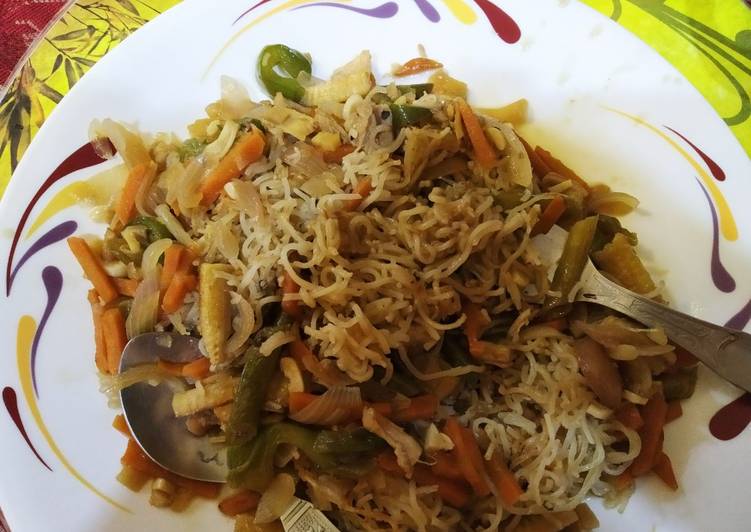 Easiest Way to Make Perfect Gravy CHICKEN NOODLES