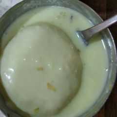 A picture of Ras malai.