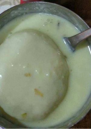 A picture of Ras malai.