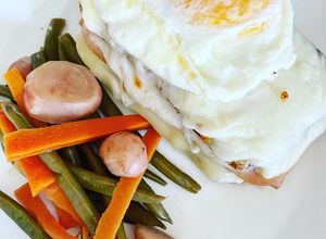 Una foto de Croque madame keto