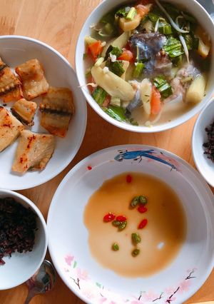Hình của món Eatclean - Canh Chua Cá Hú + Khô Cá Dứa Chiên.