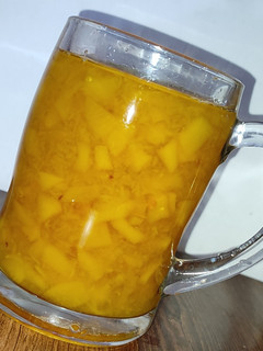 عکسی از دستور رانی هلو زعفرانی و شلیل 😋😍