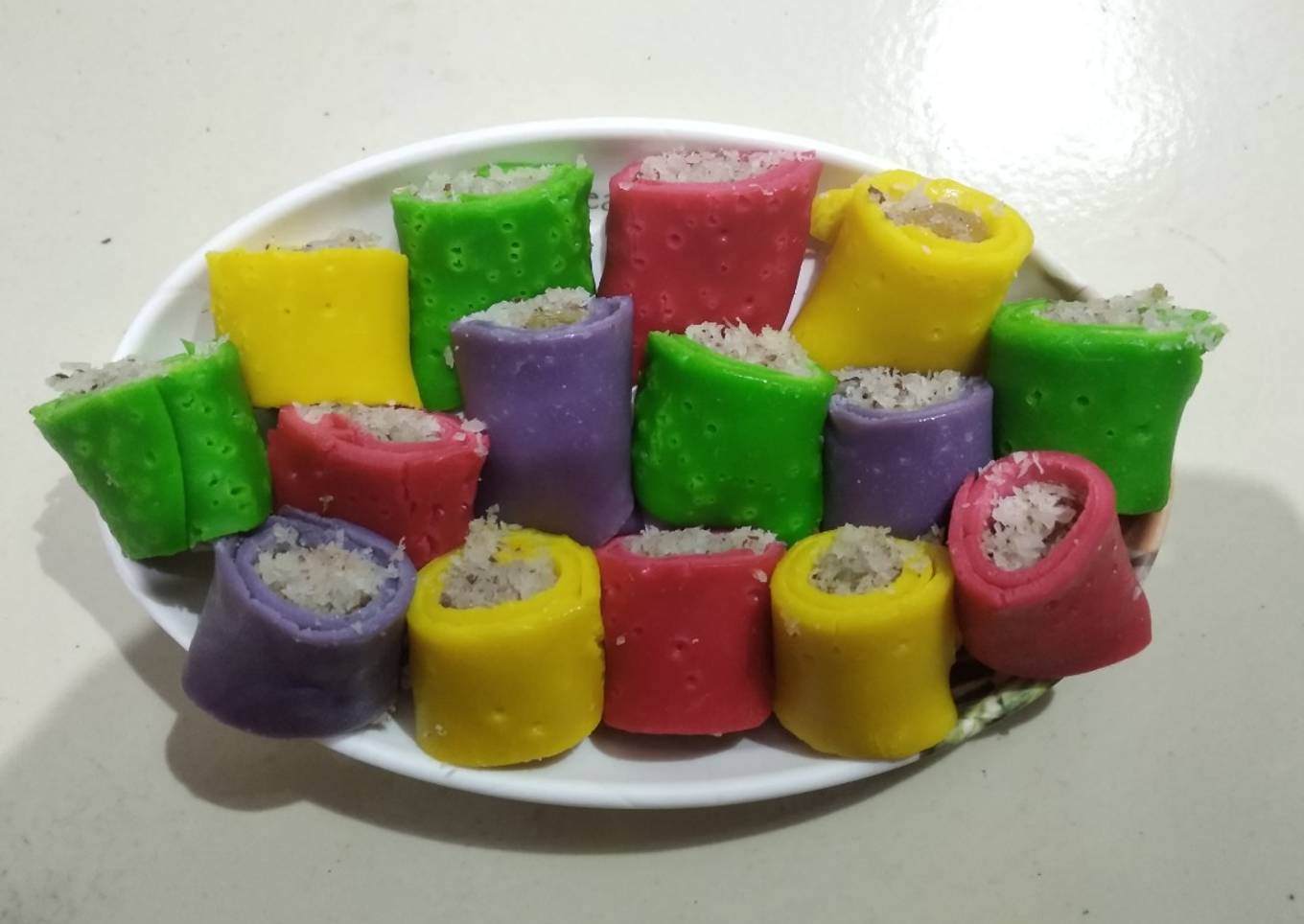 Coconut rolls (Pelwe)