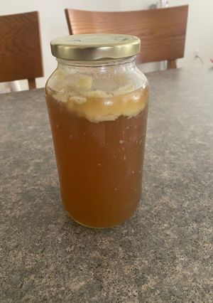 A picture of Chicken Stock.