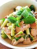 พล่าหมูแตงกวา​ (ภาคเหนือ)