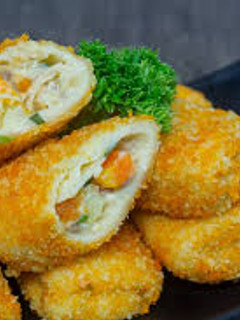 A picture of Indonesian Savory Snack Risoles Ayam.