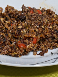 Una foto de Revuelto de morcilla con piquillo