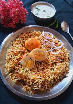 ढाबा स्टाइल अंडा बिरयानी रेसिपी मुख्य फोटो