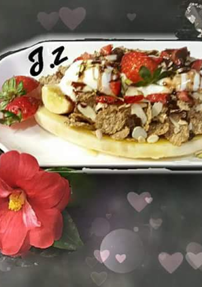 A picture of 🍌🍒🍝Breakfast Banana Split 🍝🍒🍌.