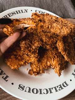 Cornflakes-bundában, sütőben sült csirkemell recept fotója