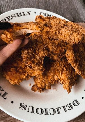Cornflakes-bundában, sütőben sült csirkemell recept fotója