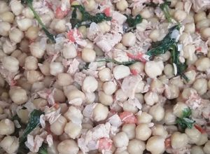 Una foto de Garbanzos con Atún