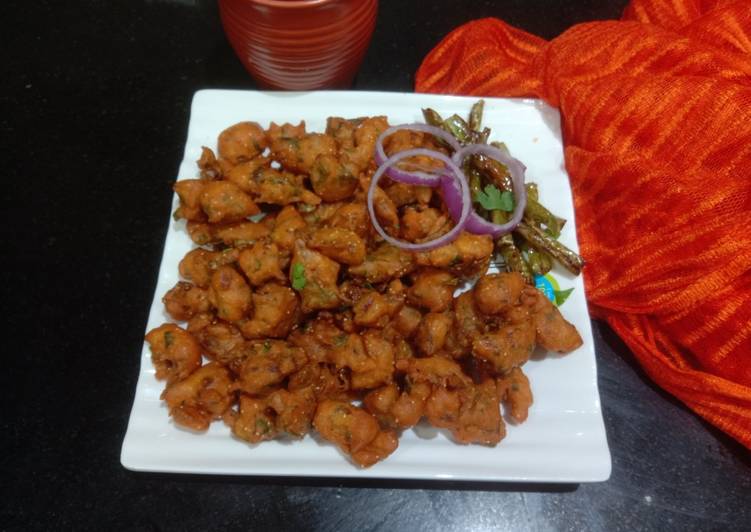 Onion pakoda