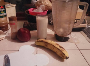 Una foto de Licuado de avena con plátano y manzana (dietetico)