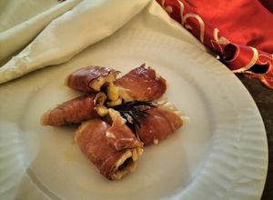 Foto di Involtini di pollo con fontina e speck