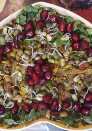 A picture of Sprouted Moong Ki Sabji.
