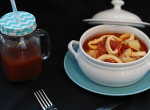 Foto de Potas guisadas com batatas