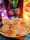 Saata Pooris/papdi