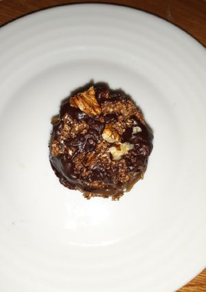 Una foto de Alfajor de nueces saludables
