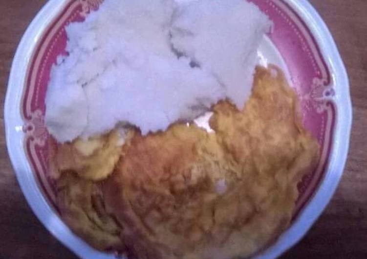 Fried eggs with ugali