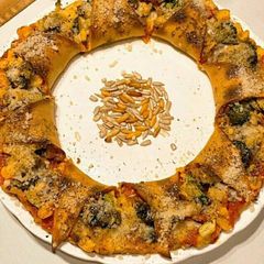 A picture of Corn cheese pizza roti.