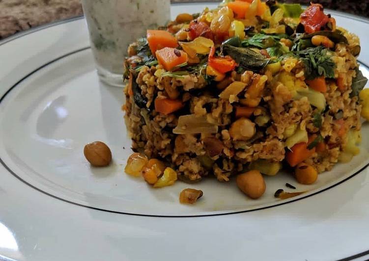 Veggie oats upma