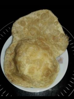 লুচি (luchi recipe in Bengali) রেসিপির প্রধান ছবি