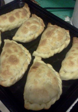 Una foto de Empanadas de atún, queso y huevo