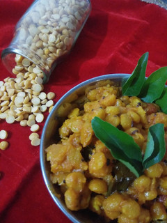 ચણાની દાળ નું શાક(chana dal nu saak recipe in Gujarati) રેસીપી મુખ્ય ફોટો
