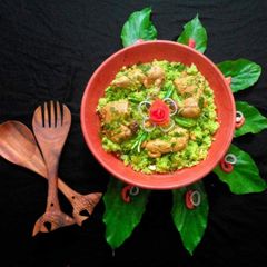 A picture of Spinach-Chicken Rice.