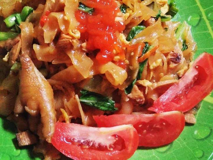 Langkah Gampang Menyiapkan Resep Kwetiau goreng ala solaria yang Lezat Anti Ribet, Mantap Sekali