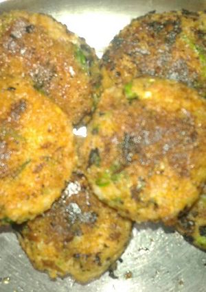 A picture of Poha cutlets.