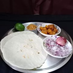 A picture of Tandulachi Bhakri (chawal ki Roti).